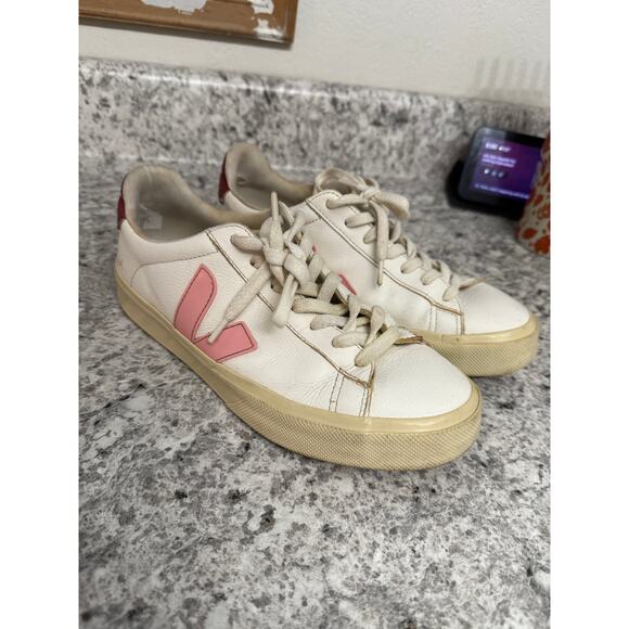 Veja Campo Leather Sneakers Size 8 - White, Red & Pink Pre-owned. - Picture 1 of 15